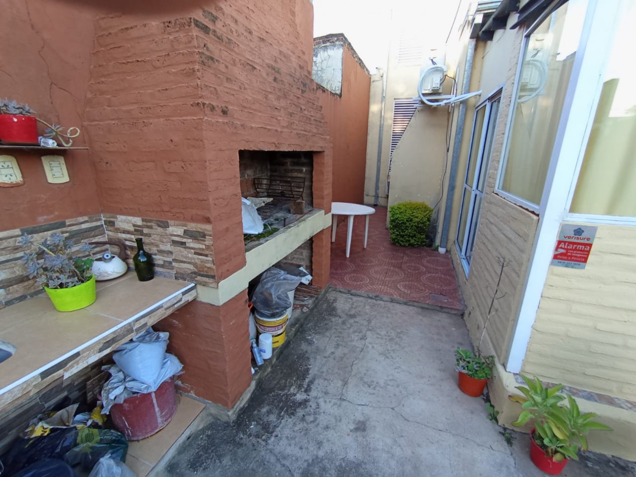 CASA EN VENTA 3 DORM, PATIO - SANTO TOME
