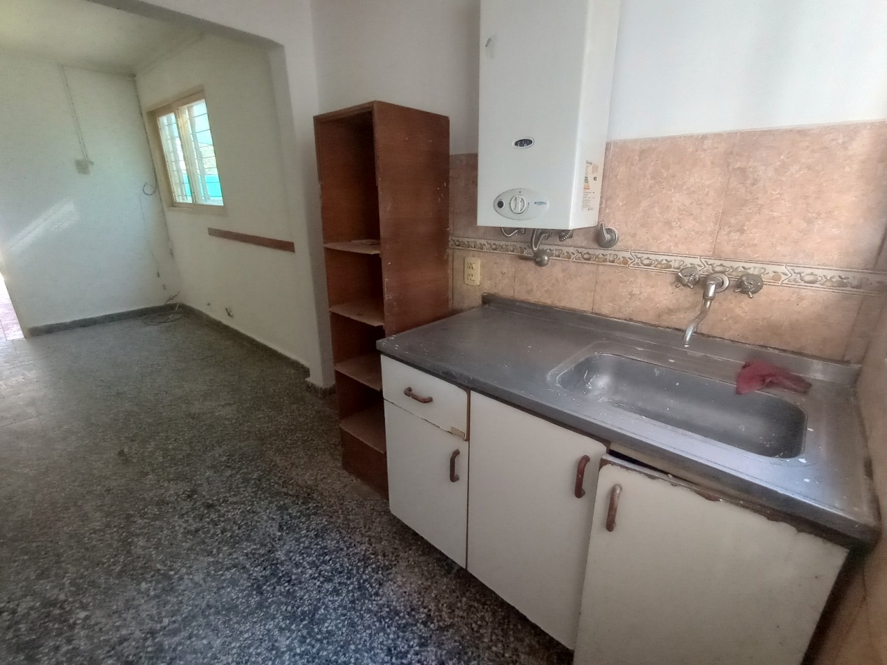 Casa a la venta a pocas cuadras de costanera - Dorrego 5900