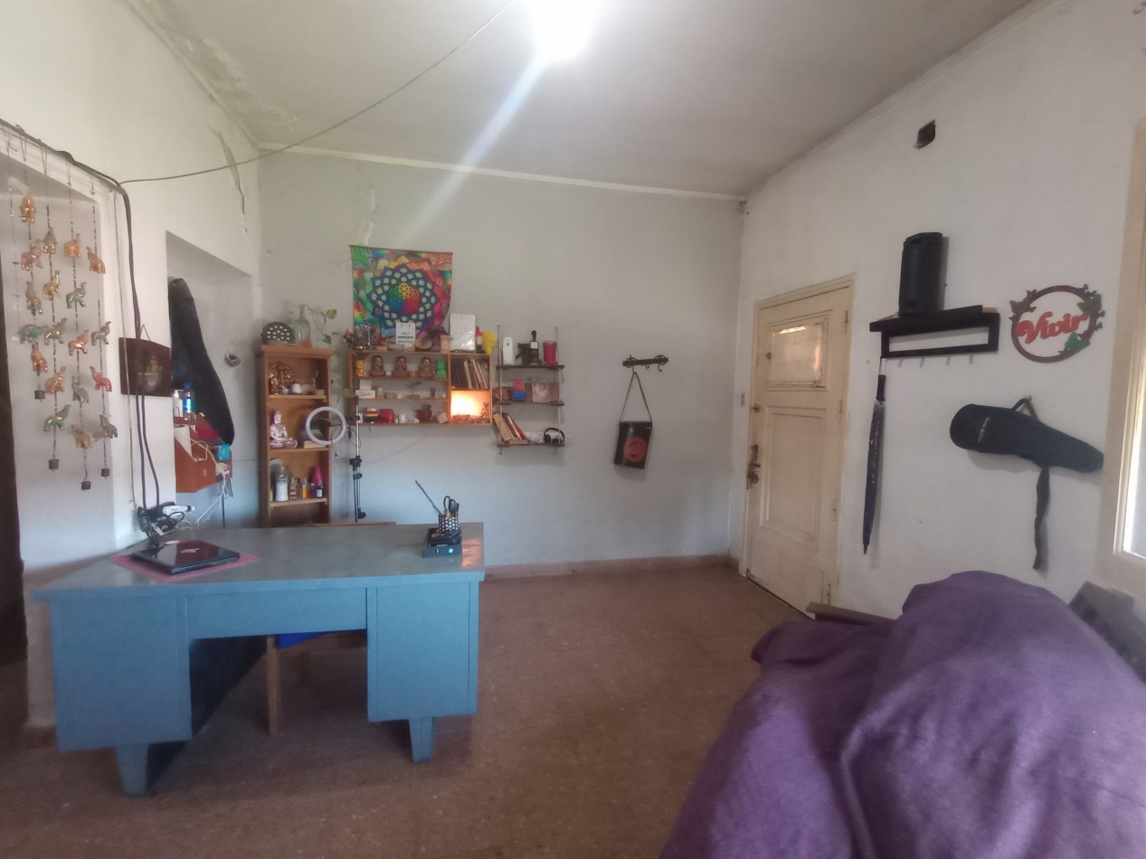 CASA A LA VENTA EN ESQUINA - ZONA JERARQUICOS