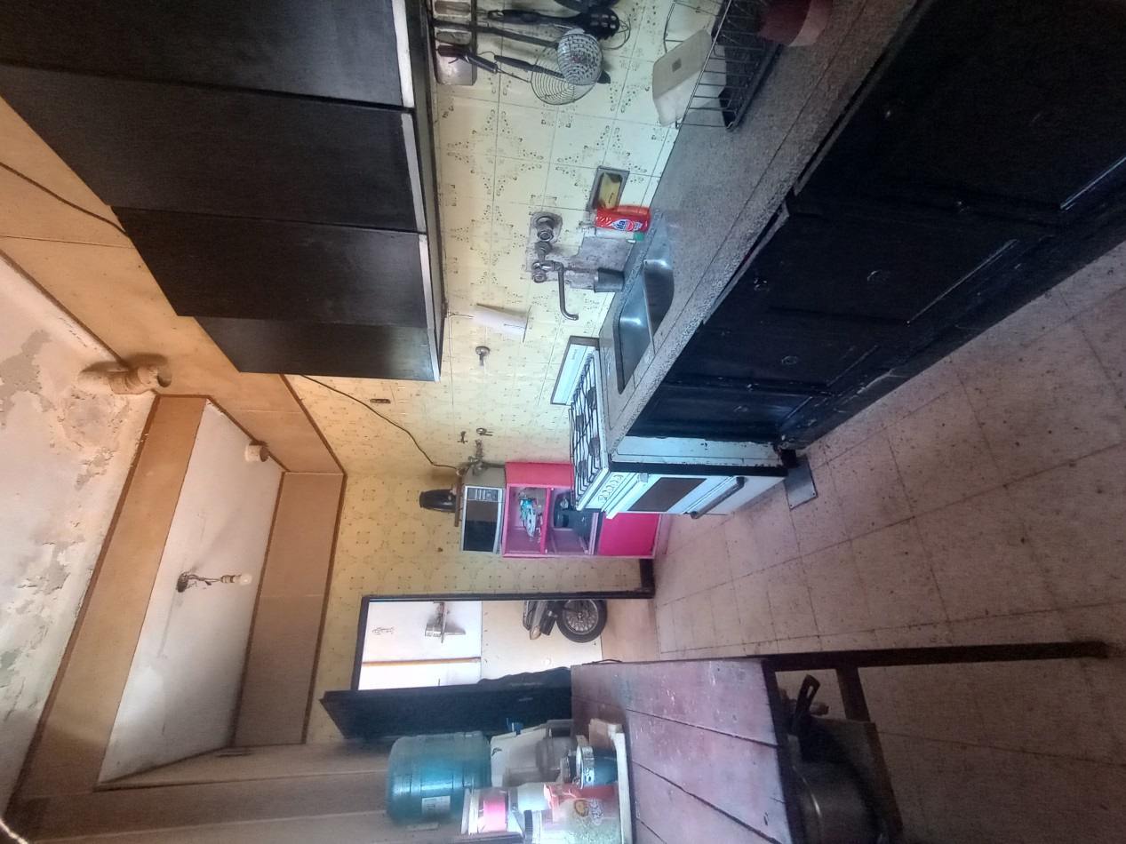 CASA A LA VENTA EN ESQUINA - ZONA JERARQUICOS