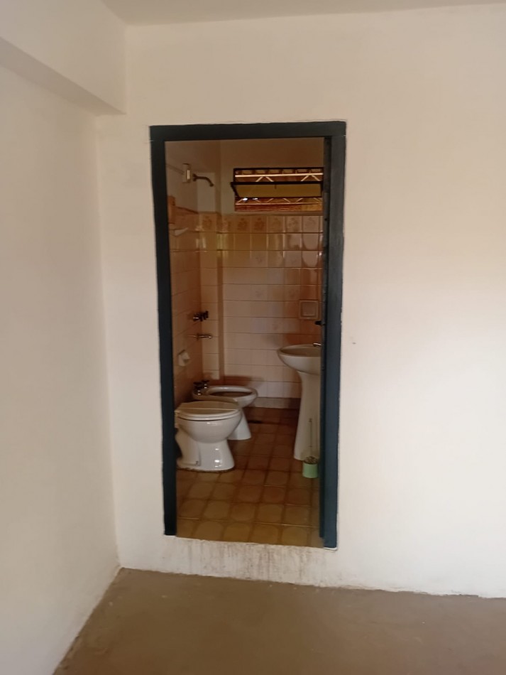 GALPON EN ALQUILER - CORDOBA 2700