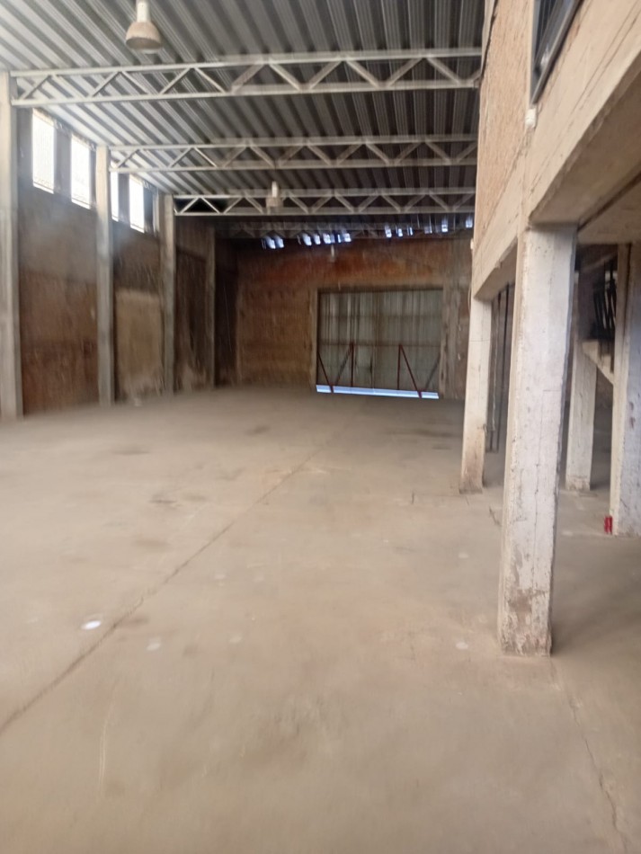 GALPON EN ALQUILER - CORDOBA 2700