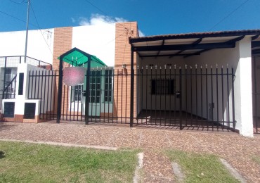 Casa a la venta en Maria Selva a 2 cuadras de Aristobulo del Valle